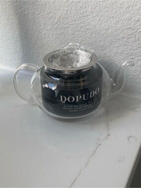 DOPUDO glass teapot with a stainless steel infuser.